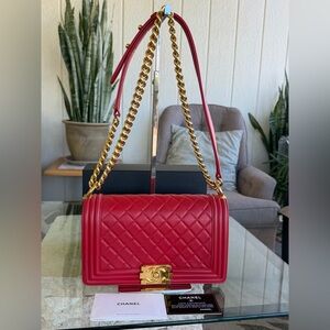 🔥🔥Chanel Le Boy W/ Original Card🔥🔥